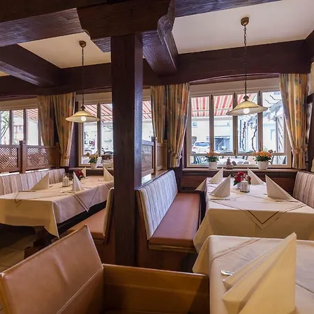 Zum Faessle Inn Hagnau
